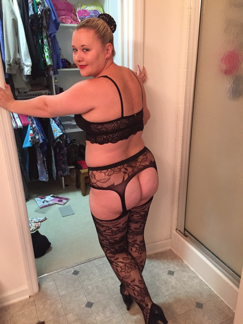 kbhotwife:  Black lace. What do you think?  Sexy