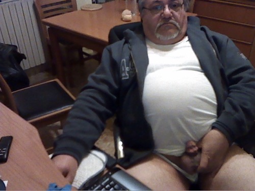 henixdotbrother: silverbadbear: chubolditalian:  chub Nice My favorite types
