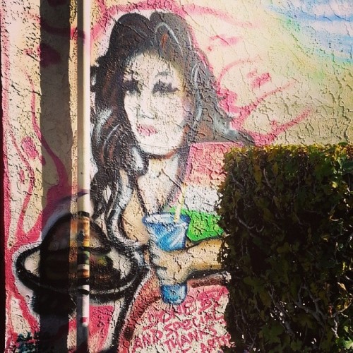 barrio-dandy:
“#CholaConChesseburger #lincolnHeights
”