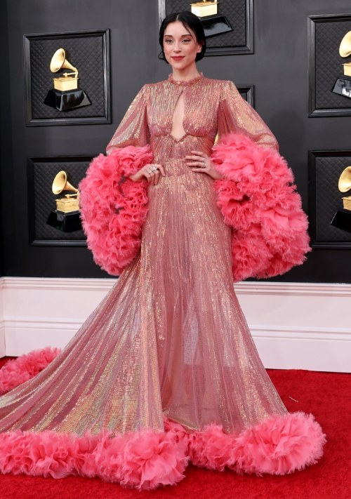 themakeupbrush:St. Vincent at the 2022 Grammy Awards