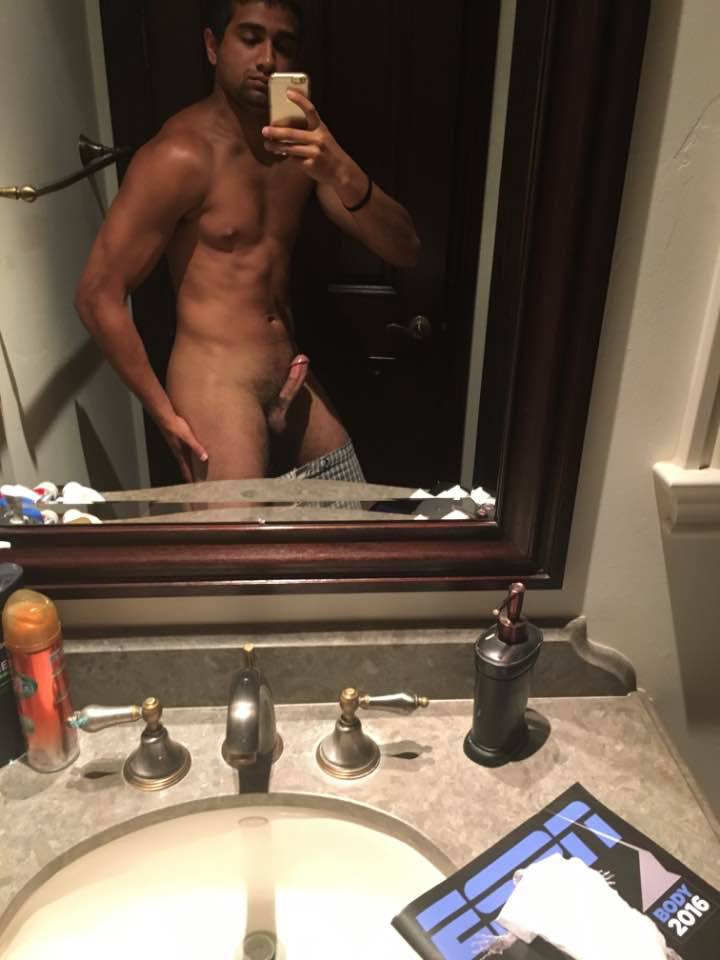 exposedthosestraightsnapchatguys:  Hello! Welcome to the first Sunday Leftover post