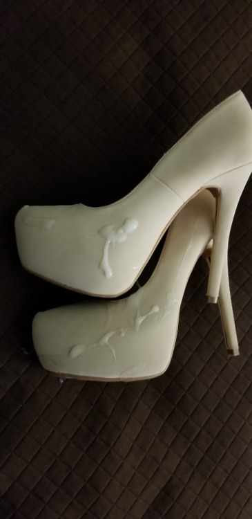 heelcollectorposts: #cumheels #cumonheels #heels #cumshot