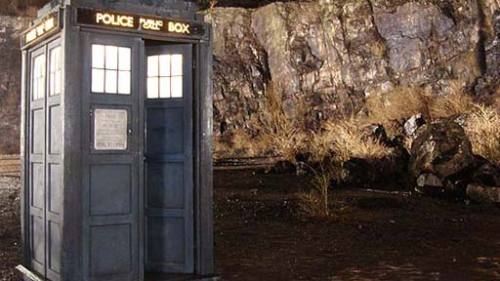 matrixspacetimearchives: Every time the TARDIS materializes in a new location, within the first nan