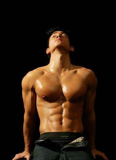 evianguy:  Hawt Asian Stud! 