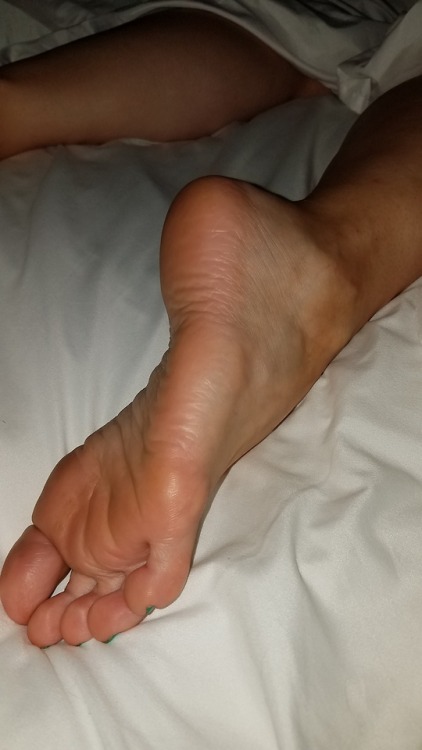 myprettywifesfeet:My pretty wifes soft sleepy sole.please comment