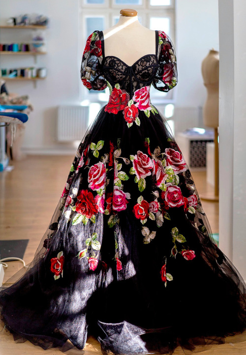 evermore-fashion: Chotronette ‘Chili Roses’ Gown