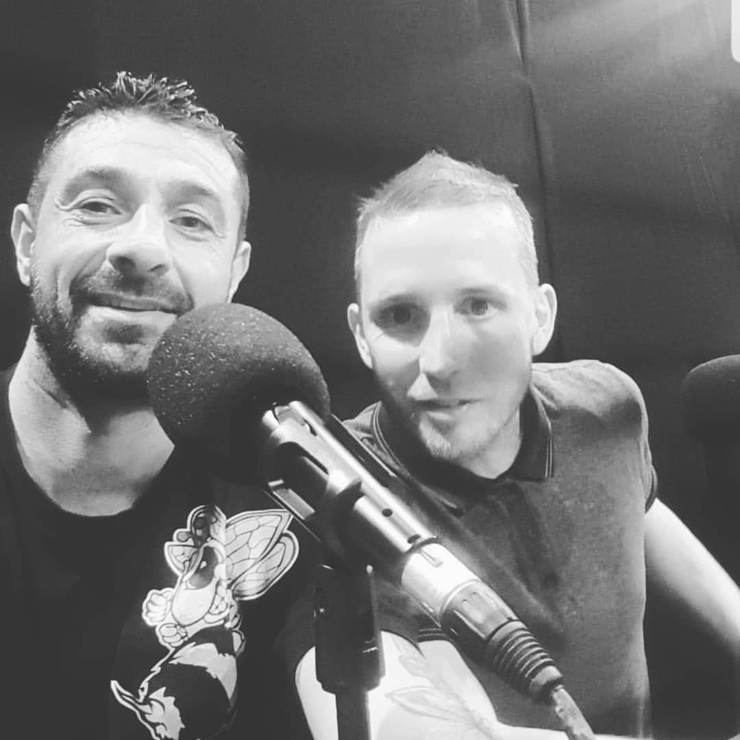 Commentaires Acte II #commentator #mike #sportevent #savate #boxing #newskills #job #marseille
@LaurentDebono (à Marseille, France)
https://www.instagram.com/p/Bwz0N6EhJvU/?igshid=1qfnrwtxjfoeb