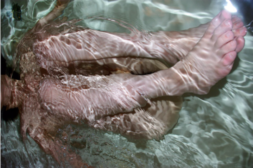 nomadicnudist:  Photographer Takes Stunning Nude Self Portraits Underwater (NSFW) Japanese photographer Noriko Yabu’s series Suisou. BY WESLEY BONNER With nothing but herself and a pool of water, Japanese photographer Noriko Yabu created the beautiful