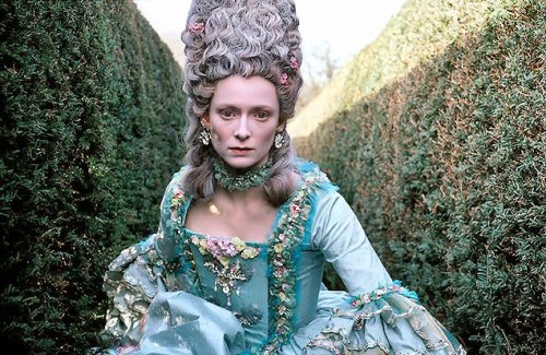 costumeloverz71: Orlando’s (Tilda Swinton) Blue gown. Costumes by Sandy Powell…