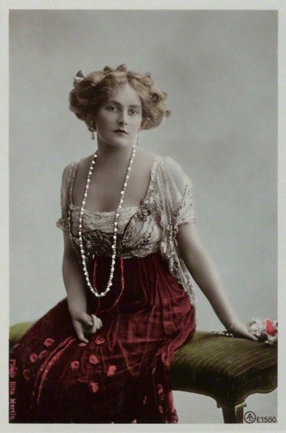 saisonciel:  Phyllis Le Grand by Rita Martin, c. 1905 