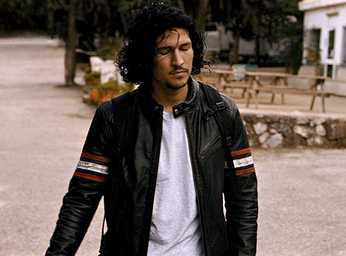 Danny Ramirez As Hector In Black Mirror Season 6