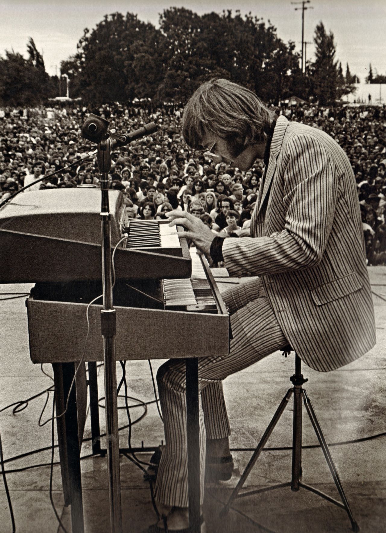 Ray Manzarek: Raymond Daniel Manzarek Jr. (Born Manczarek February