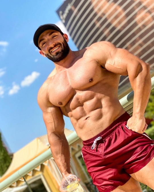 rickmuscleguy: