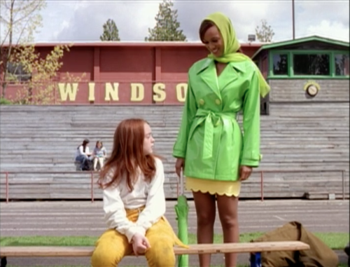 anangstyblackgirl:
“Pretty sure she wore every color in this movie and slayed all of them.
Tyra Banks in 2000′s Life-Size.
”