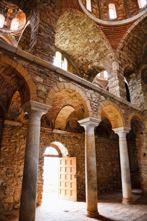 Interior of a church in the Ancient Byzantine city of Mystrás, Greece.