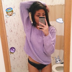 hentai-daydream:  loving my new sweater and the feeling of no pants