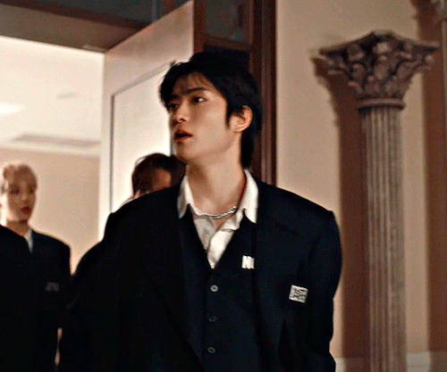 Confused Kitty JAEHYUN @ 'Walk' Movement