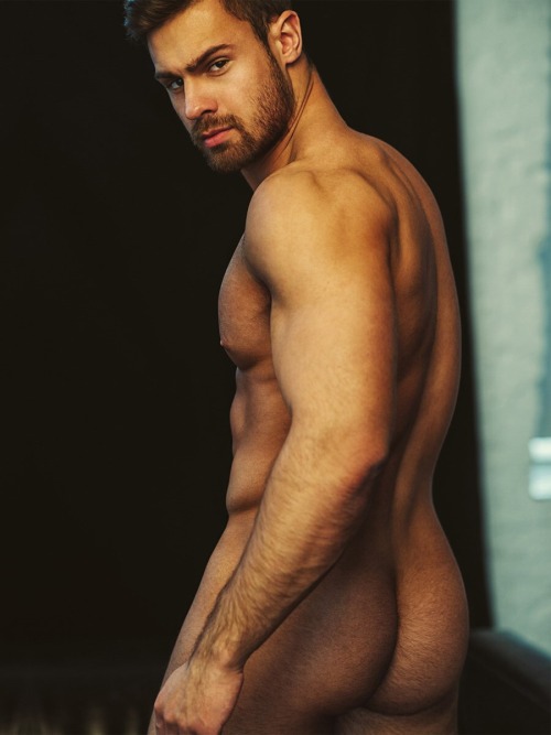 marriedjock8:  Yeah, definitely keep the beard, dude. And also keep any body hair you have. And come by after the gym.