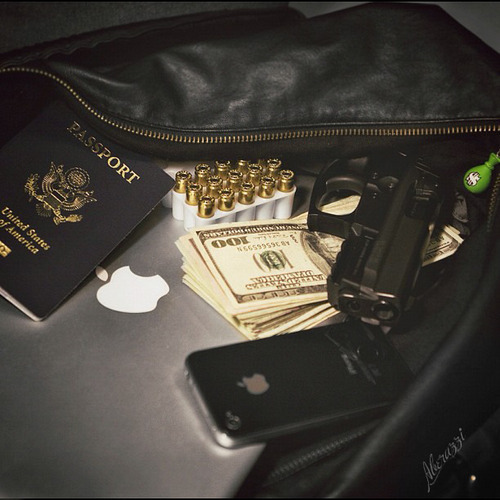 There's 2 types of people in this world avoid them both.