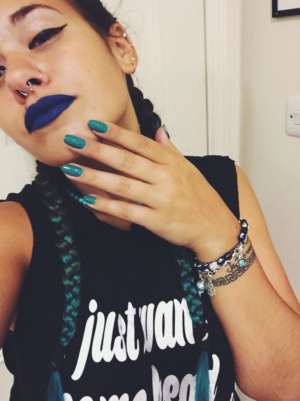 shaqdeva:  uncharted1:  nastynafsi:  👀👋🏾  same piercings af  Yes girl!