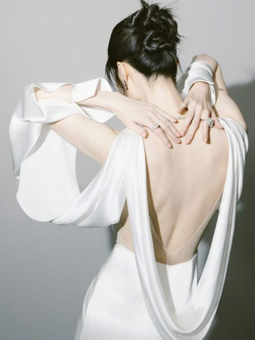 I Saw This Pic On Pinterest And I Was Like "Oh My God That's So Gorgeous And Scandalous I Should Put