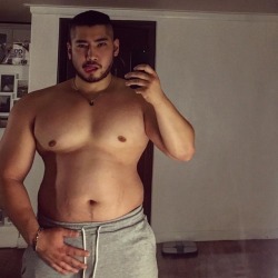 vegaz70:  chunkyguys:  😍   damn😘😘😘