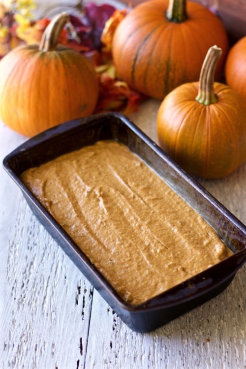 (via Homemade Pumpkin Bread Homemade Food Junkie) Homemade Pumpkin bread is always a huge fall 