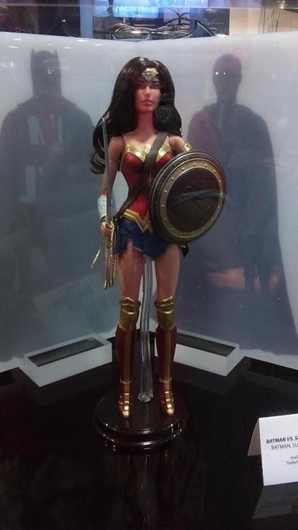 hellyeahsupermanandwonderwoman:  #SDCC #BatmanVSuperman Thanks to   Rog-El Perez for these pics of Barbie Wonder Woman & action figures of Superman, Wonder Woman & Batman. 