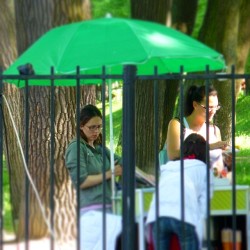 #Peterhof. #Moments &amp; #portraits 2/37  #Lenka #portrait #rest #girl #girls #wife #wifes #sister #sisters #park #walk #life #zoom #spb #Russia #спб #петергоф #Россия