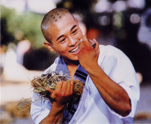 feiyueshoes-usa:  Jet Li in Shaolin Temple!!  Buy original Feiyue shoes on: http://www.icnbuys.com/feiyue-shoes 