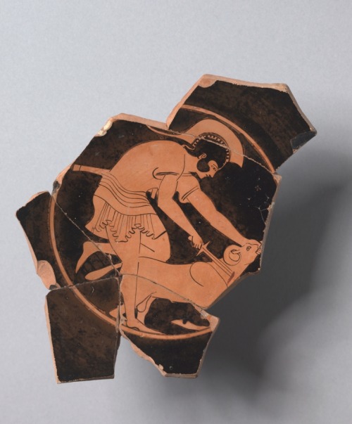 cma-greek-roman-art:Fragment of a Kylix, c. 490-480 BC, Cleveland Museum of Art: Greek and Roman Art