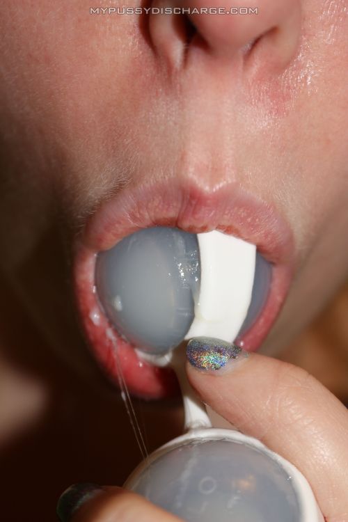 grool-pussy-brasil:  mypussydischarge:  Licking grool from ben wa balls inside her wet pussy. Album with 140 pictures at mypussydischarge.com  delicia 