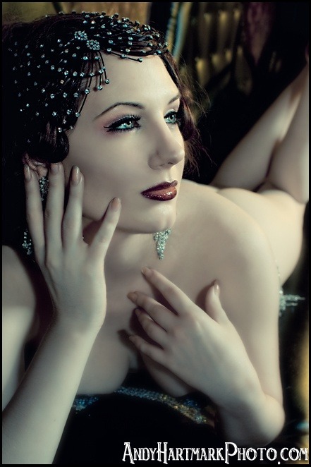 alternative-pinup:  Alternative Pinup http://lingerie-pinup.blogspot.com/