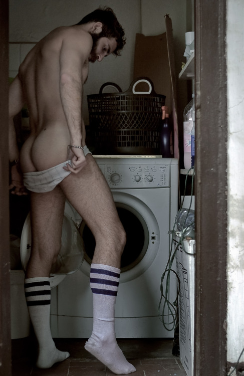 Would love to find him in my laundry room ……grrrr