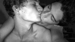 2boys-are-better:  Submitted by: http://jxmeshoxg.tumblr.com/ :3