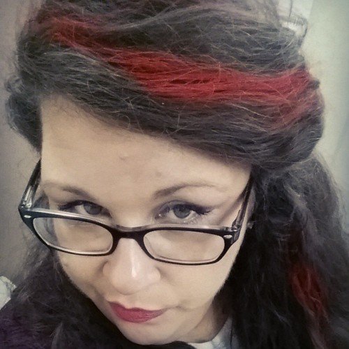 #HipsterAriel now has red highlights. Thanks @leena_mc24 you’re a hip chick #HipsterTalk