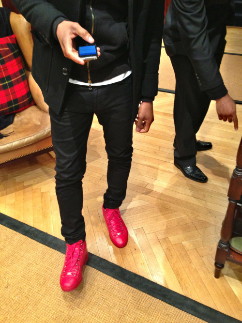 8gnorant:  Follow 8gnorant, for amazing fashion