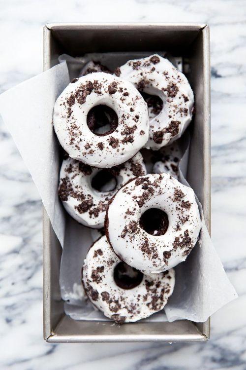 intensefoodcravings:Oreo Donuts | Broma Bakery