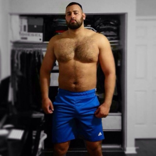 jeffys7:  It doesn’t get any BETTER….A BIG BEARDED HANDSOME MAN..WOOF