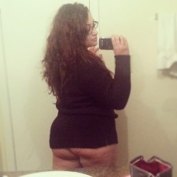 youngandpretty1:#happyhumpday #humpdaywednesday #thickness #thickwomen #curvygirls