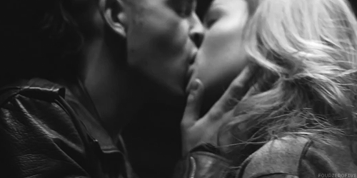 heartsandwheels:  matty + gemma, chocolate // (x). 