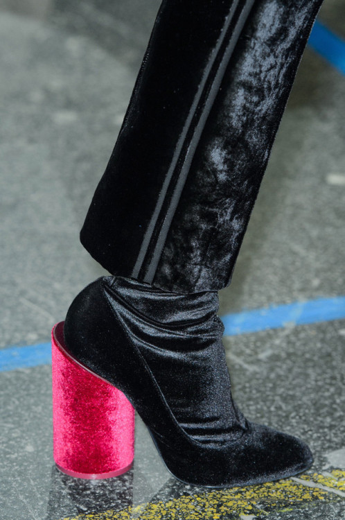 louisvuitttonn:  Givenchy RTW Fall ‘15