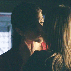 sex-lesb:  Lost Girl.