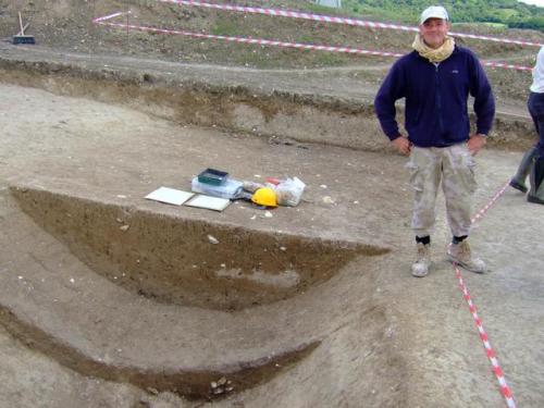 Neolithic causewayed enclosure at Burham (Kent, England).  Thisenclosure is located on the slope of 