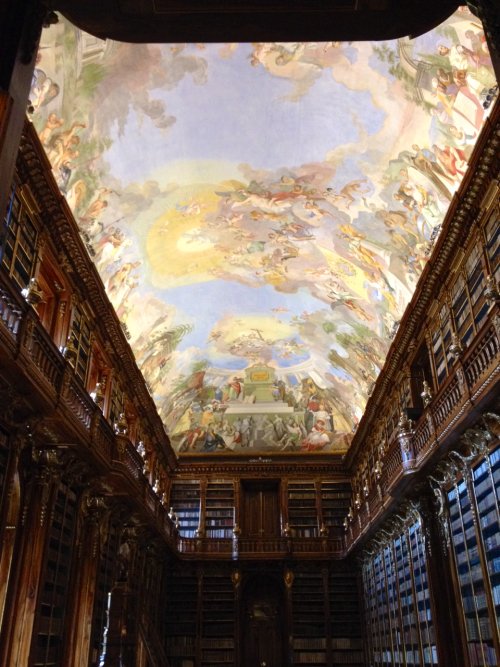 The splendor of Strahov Library I am typing this while looking at the building where these images we