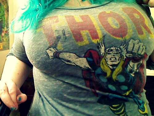 sallysparrowmfc: Thor is touching my boobs right now and it’s awesome