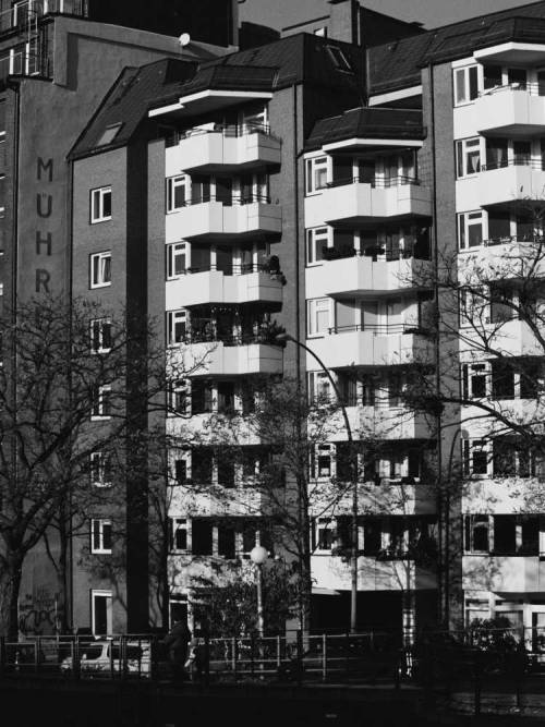 echt-analog: ordinary people living ordinary lifes Agfa APX 100 (original emulsion)