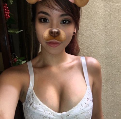 26thsggirls: buttface696969:Oh this beautiful SgGirl is causing my so much boners. That abs and tits