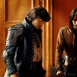 Tom Burke As Athos In The Musketeers, 01x03 (2014)