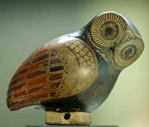 pink-lemonade-rose:Proto-Corinthian aryballos, circa 640 BCE. Less than two inches tall.